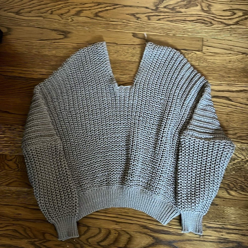 Vici deep v neck/back soft brown sweater size small never worn